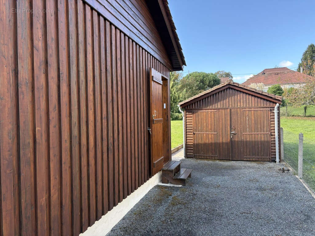 Maison à ARNAC-POMPADOUR