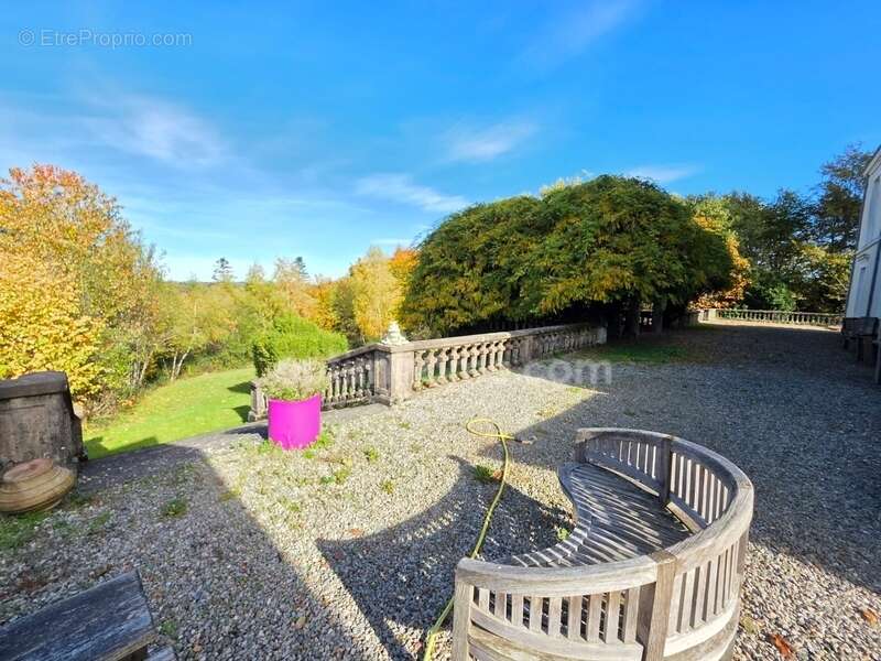 Maison à CHATEAUNEUF-LA-FORET