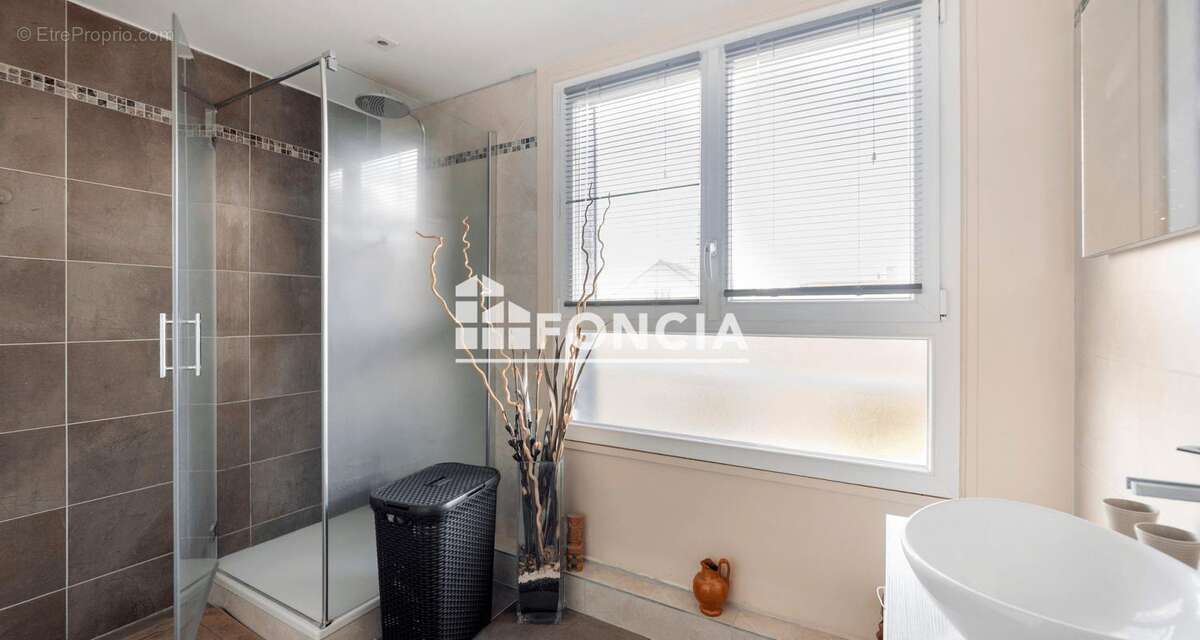 Maison à CHEVILLY-LARUE