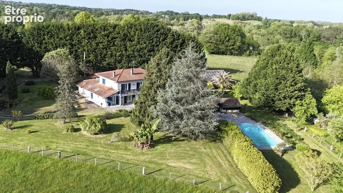 Propriété avec 3 logements, 7 hectares agricoles, piscine et dépendances à Saint-Martin-de-Seignanx  223 m²  À 15 min de Bayon - photo 22