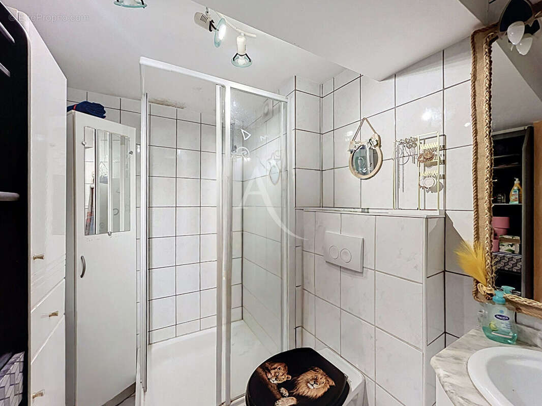 Maison - 3 chambres - 127 m² - MARIGNE PEUTON - photo 5
