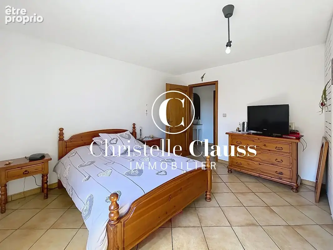 Maison familiale 166 m² - 4 chambres - terrain 6 ares - photo 10