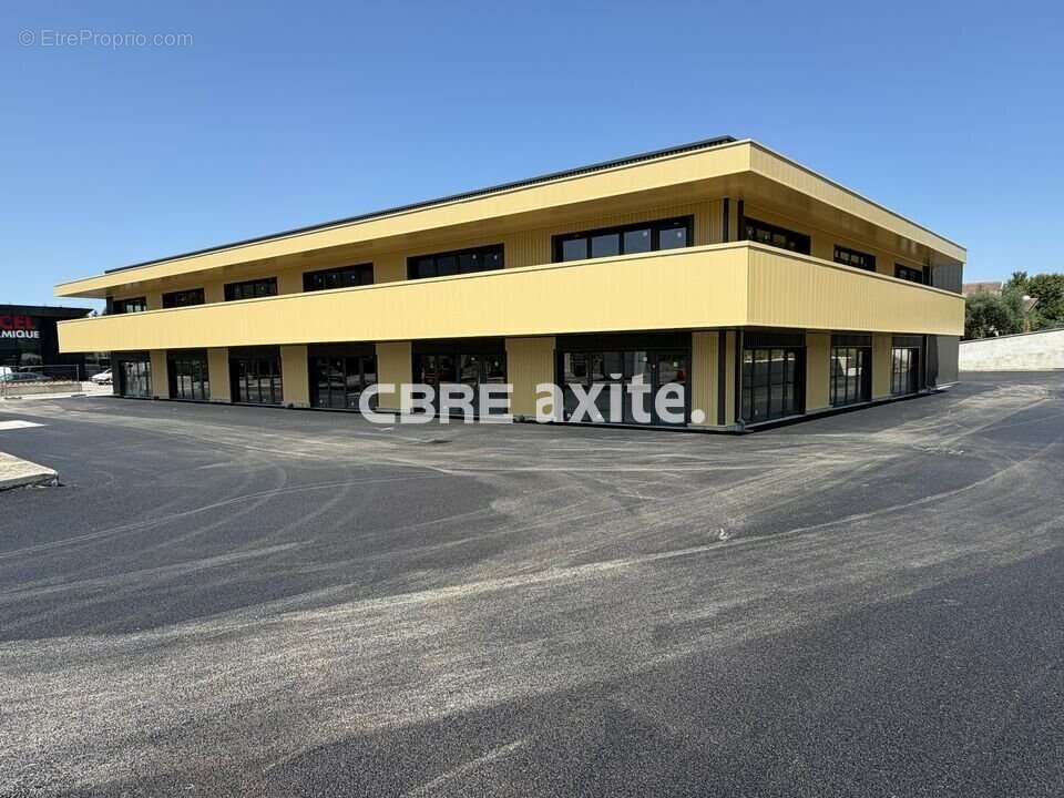 140 m² à Laissaud  - photo 3