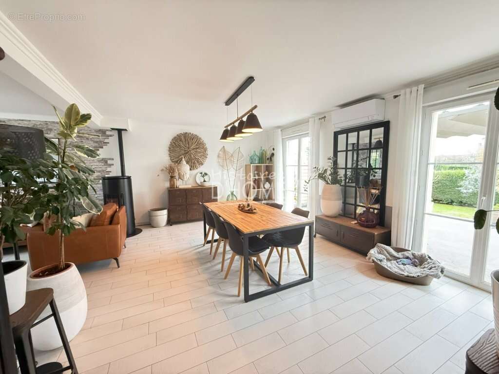 Maison à ROZAY-EN-BRIE