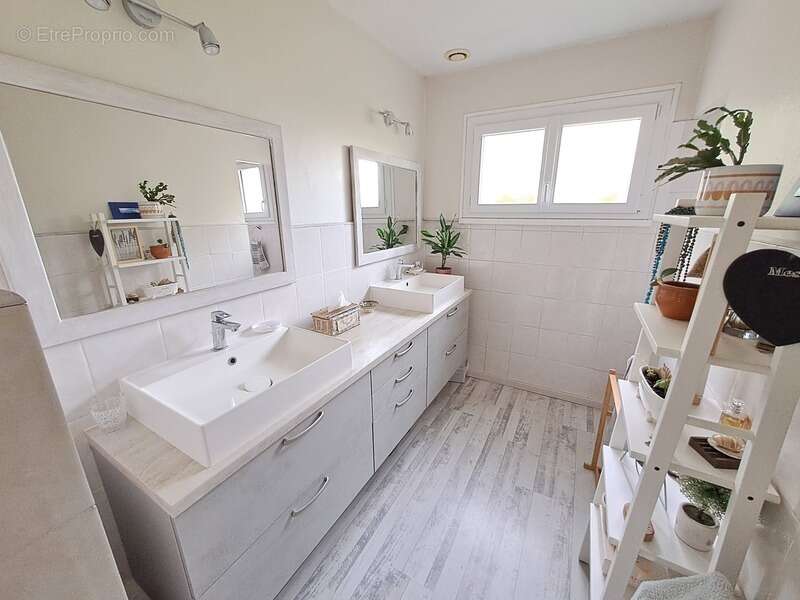 Maison à SAINT-LOUBES