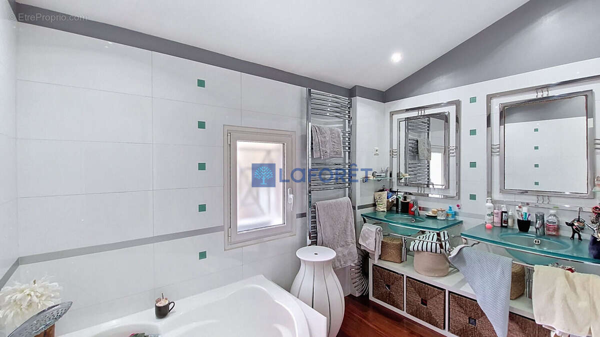 Maison à MARSEILLE-11E