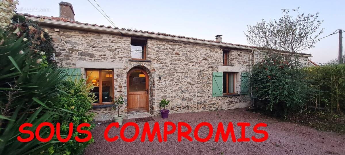 Maison à LE CELLIER