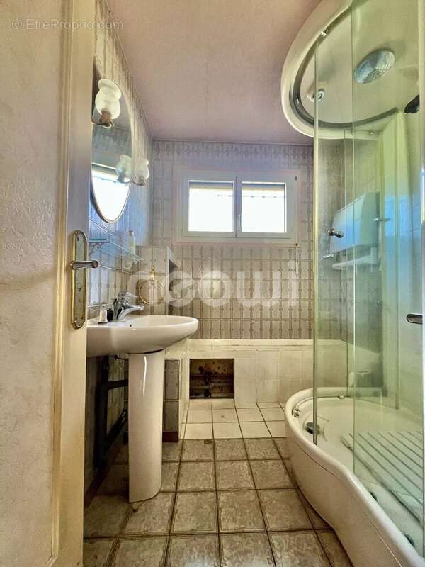 Maison à AIGUEPERSE