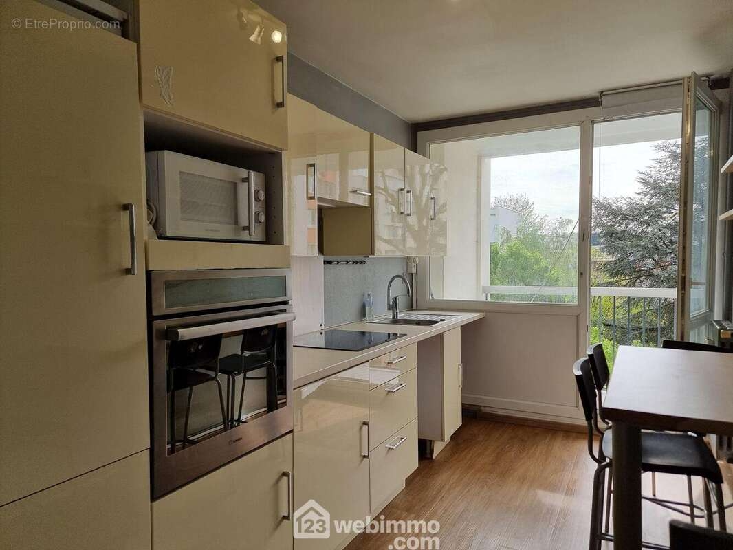 Appartement à THIAIS