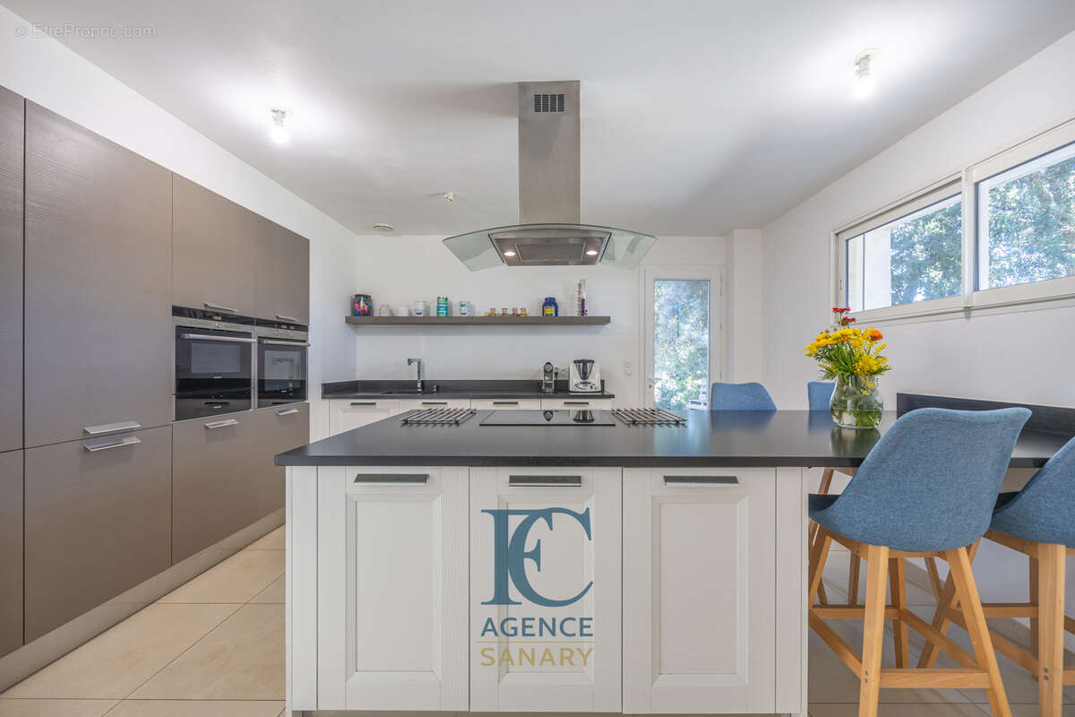 Maison à SIX-FOURS-LES-PLAGES