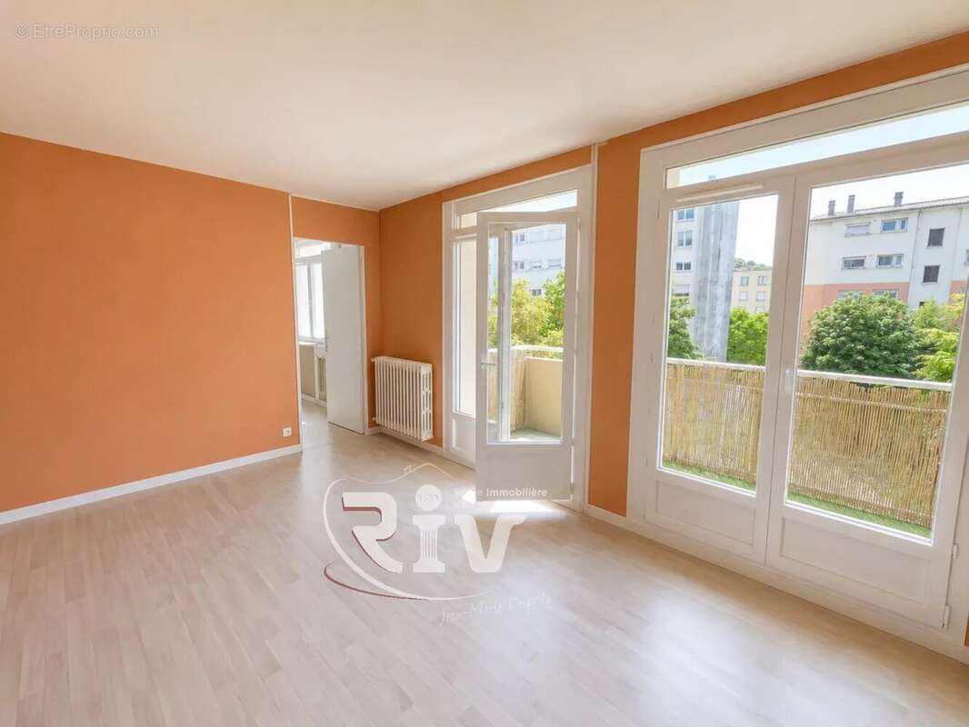 Appartement T3 avec balcon - photo 2