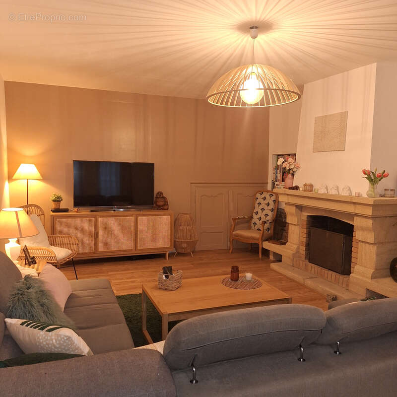 Maison à CRECY-LA-CHAPELLE