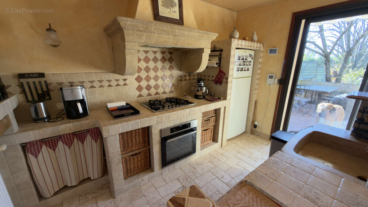 Maison à MONTELIER