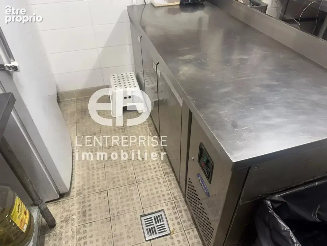 À vendre — parts de société restaurant-bar-club 144 m² — port de saint-laurent-du-var - photo 8