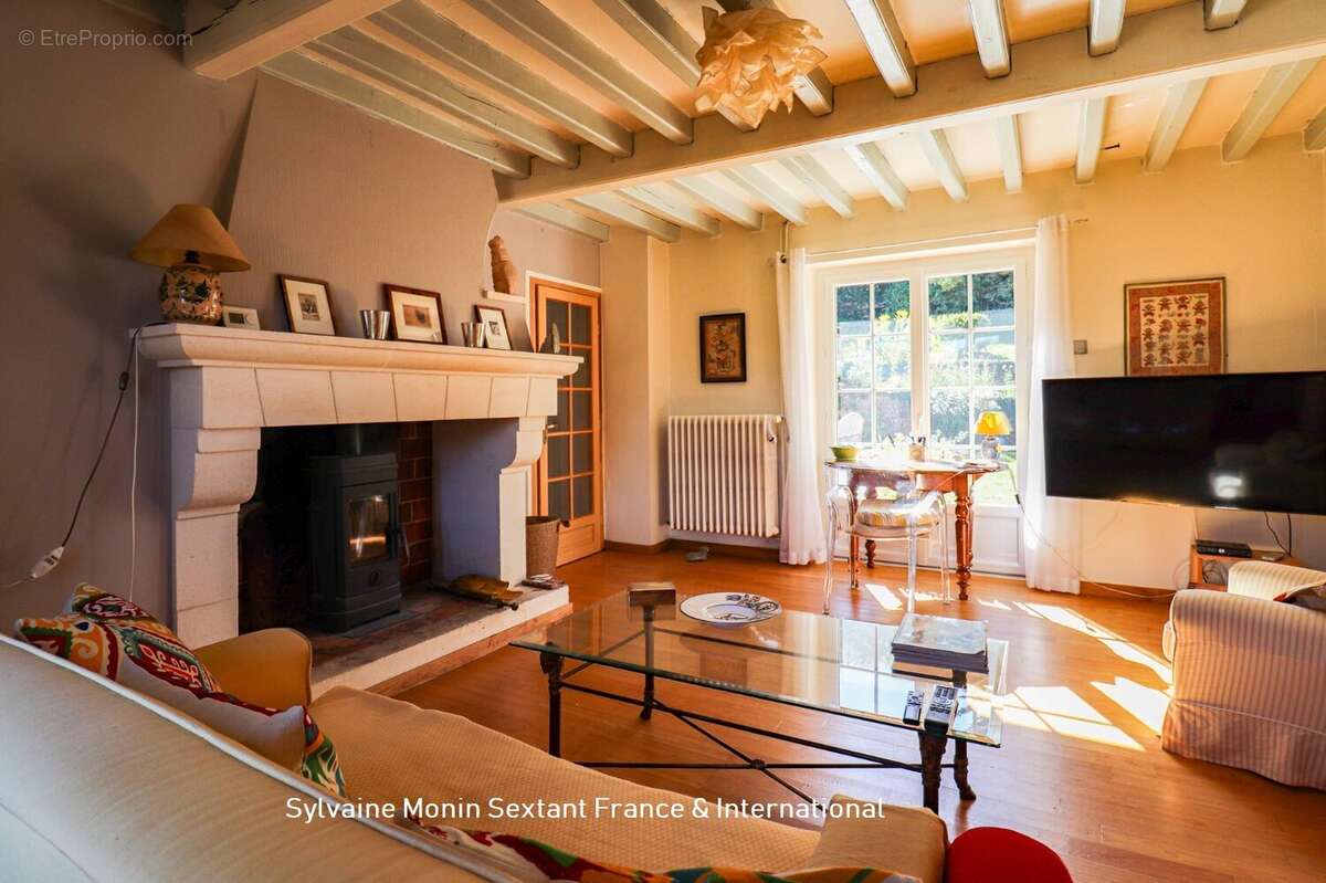 Maison à SAINT-MEDARD-D&#039;EXCIDEUIL