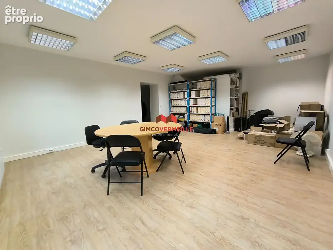 Immeuble d'habitation et commerce - photo 6