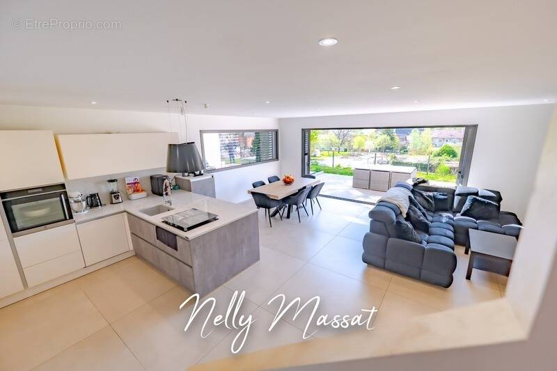 Maison à GRESY-SUR-AIX