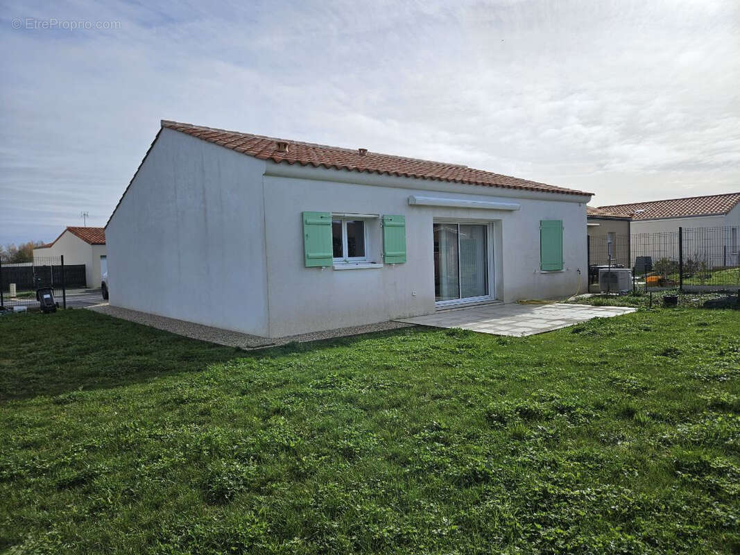 Maison à SAINT-MICHEL-EN-L'HERM