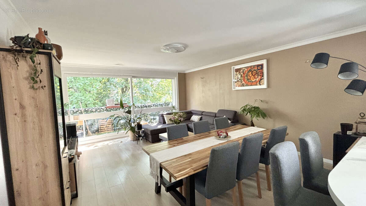 Appartement à ENGHIEN-LES-BAINS
