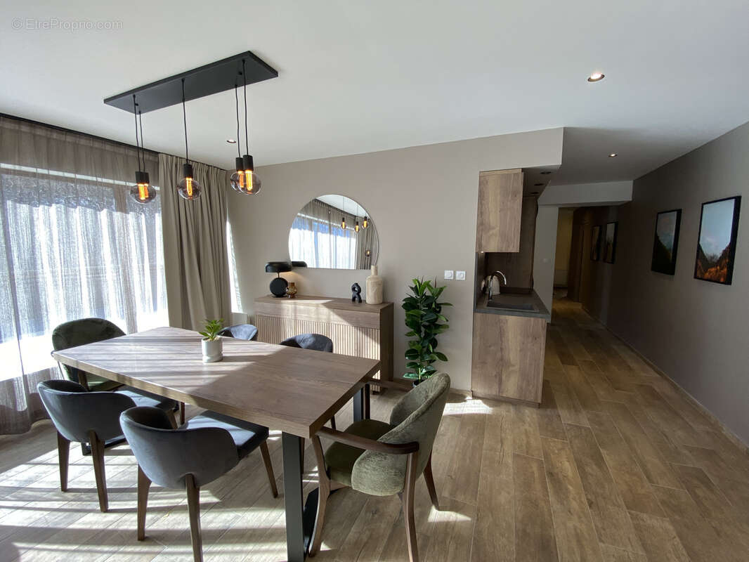 Appartement à UVERNET-FOURS