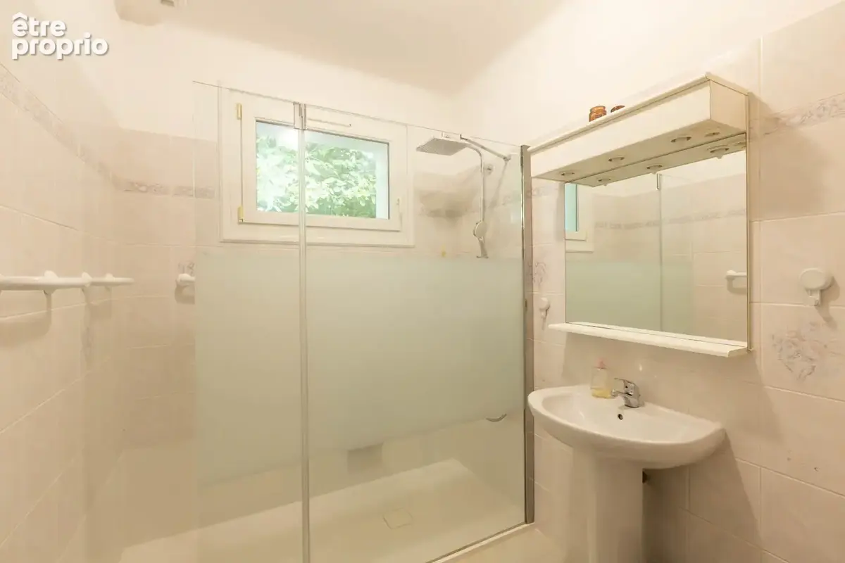 Belle propriété rénovée sur 2000m² de terrain - bourg de chatelaudren-plouagat - photo 12