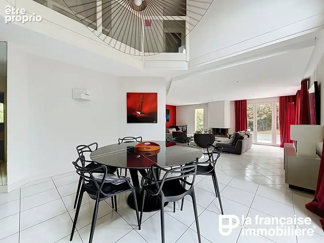 Maison familiale type 8 - beaux volumes - 4 chambres - grand jardin ouest - piscine chauffée - garage double - saint-grégoire - photo 4