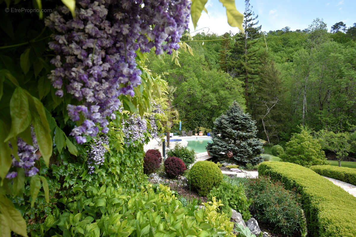 Maison à PUY-L&#039;EVEQUE