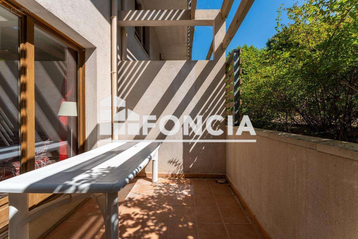 Appartement à BARJAC