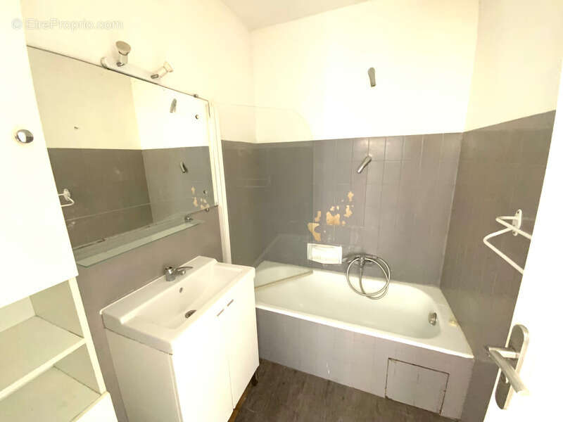 Appartement à VALLAURIS