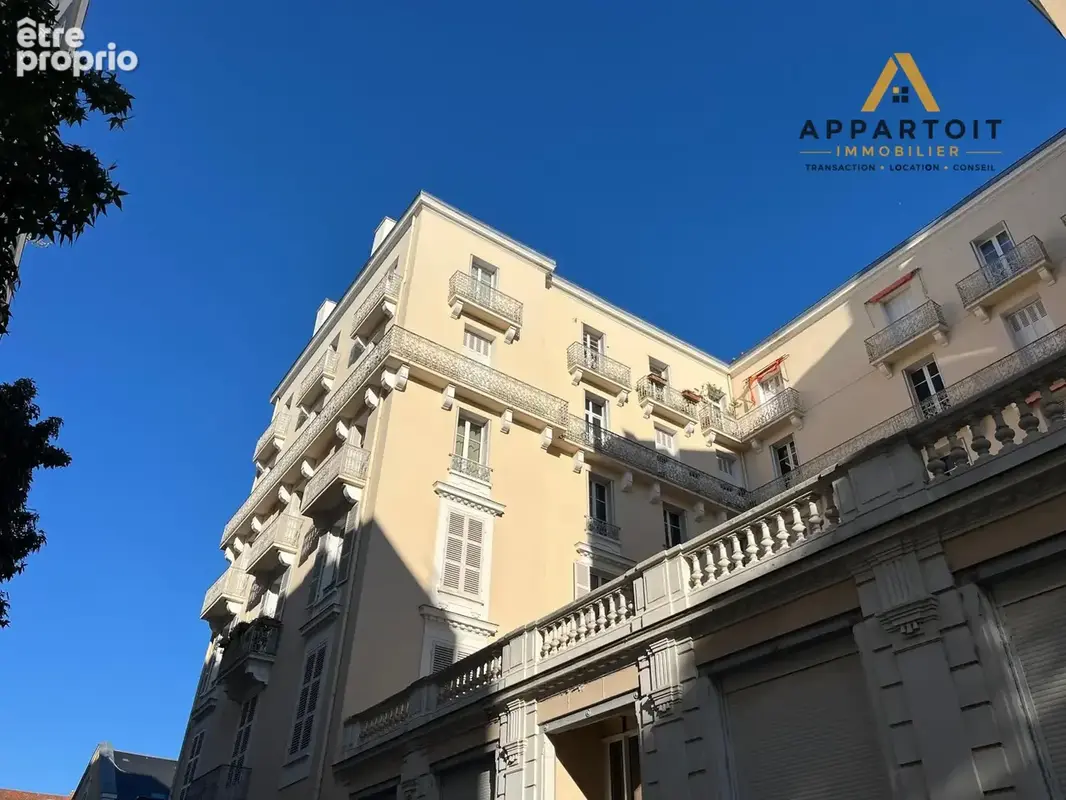 Appartement 51 m² à Vichy  - photo 8