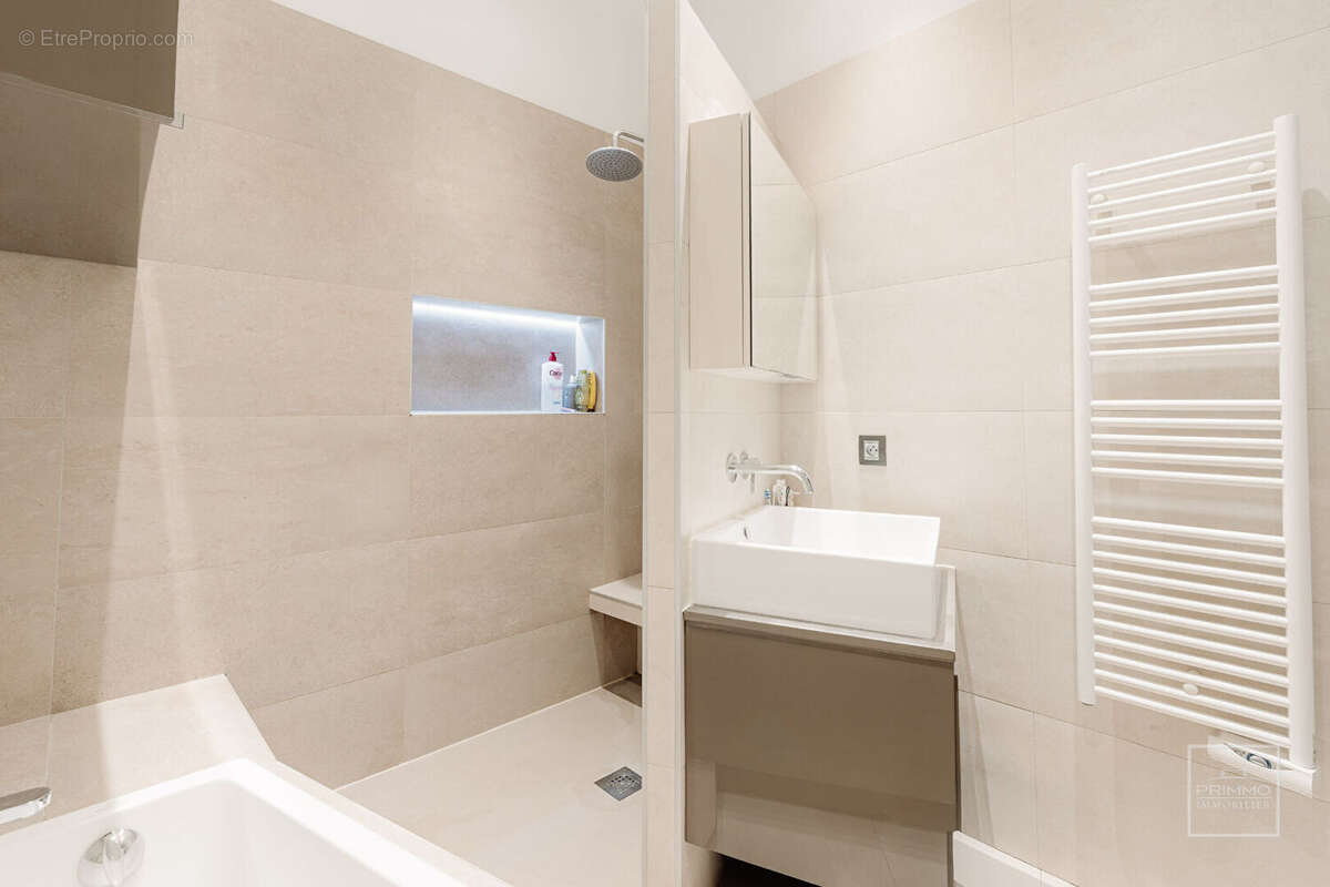 Appartement à LYON-6E