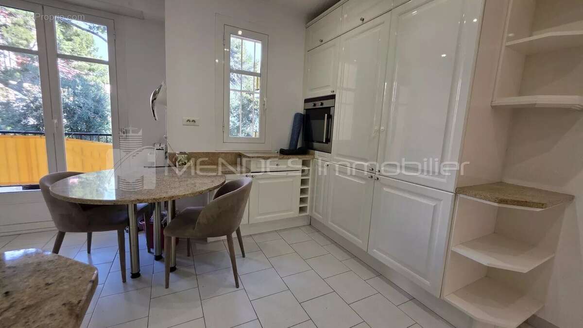 Appartement à CAP-D'AIL