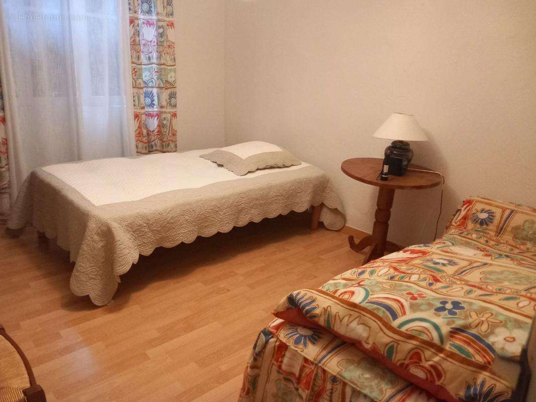 Maison à VIC-FEZENSAC