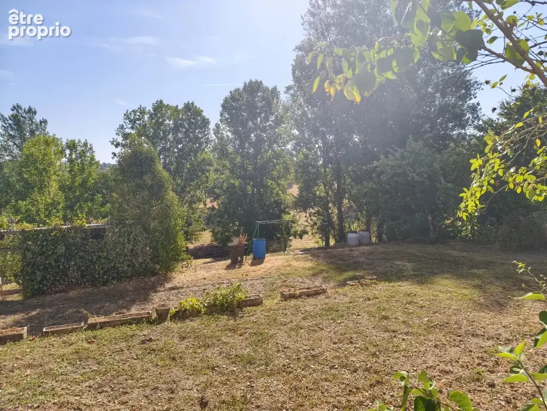 Maison en pierre de 177 m² avec jardin et appartement indépendant – Saint-Juéry le Haut - photo 6