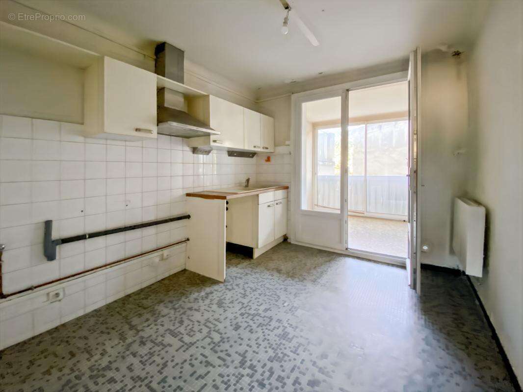 Appartement À Vendre type 3 - photo 3