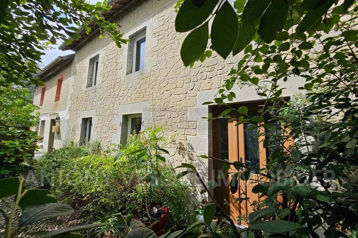 Maison à QUETTREVILLE-SUR-SIENNE