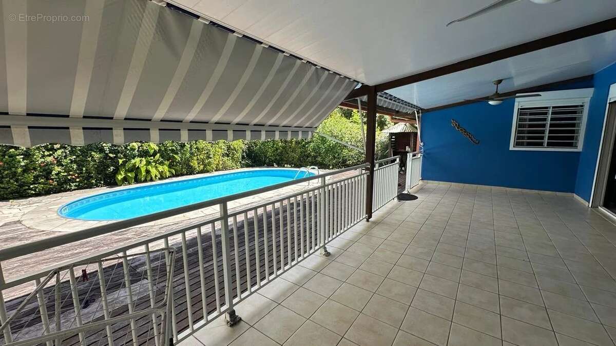 Villa avec piscine, intimité & standing – rémire-montjoly, secteur très recherché - photo 4
