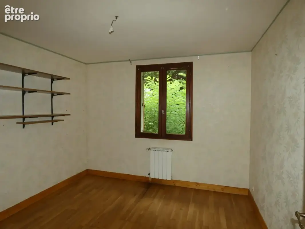 Maison 86 m² à Saint-Yrieix-Les-Bois  - photo 8
