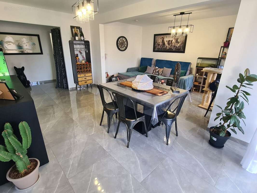 Appartement à ALBERTVILLE