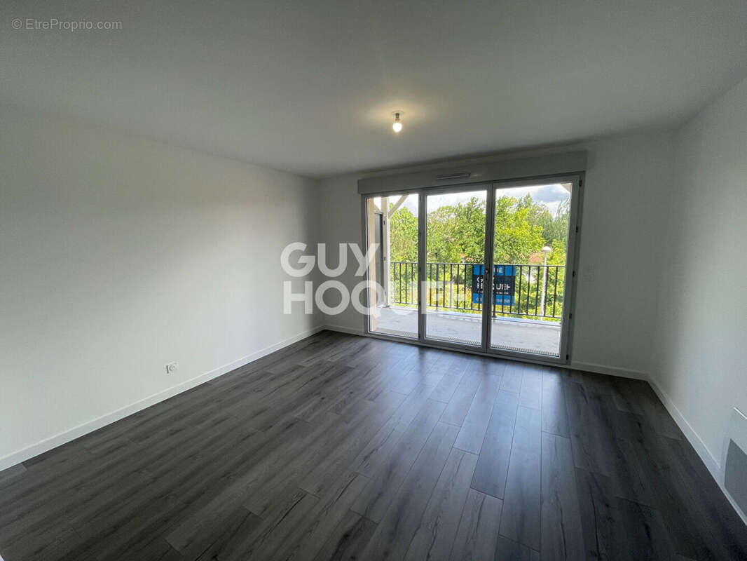 Appartement à PARENTIS-EN-BORN