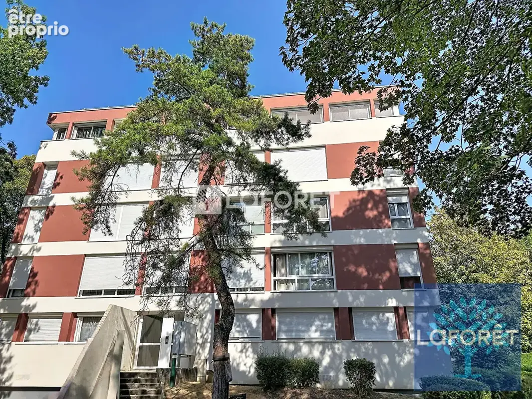 Appartement F3 65,72 m² Résidence sécurisée au coeur d'un grand parc - photo 9