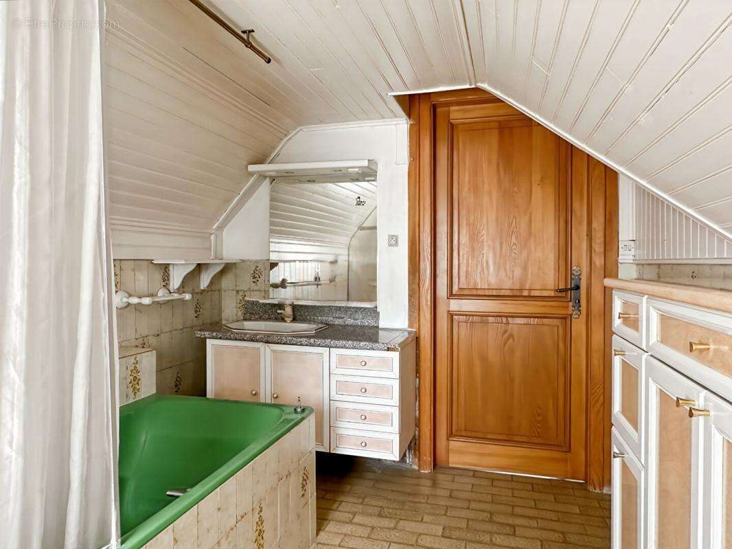 THANN, 68800, maison 3 chambres, 126 m2, terrain  7,74 ares - photo 12