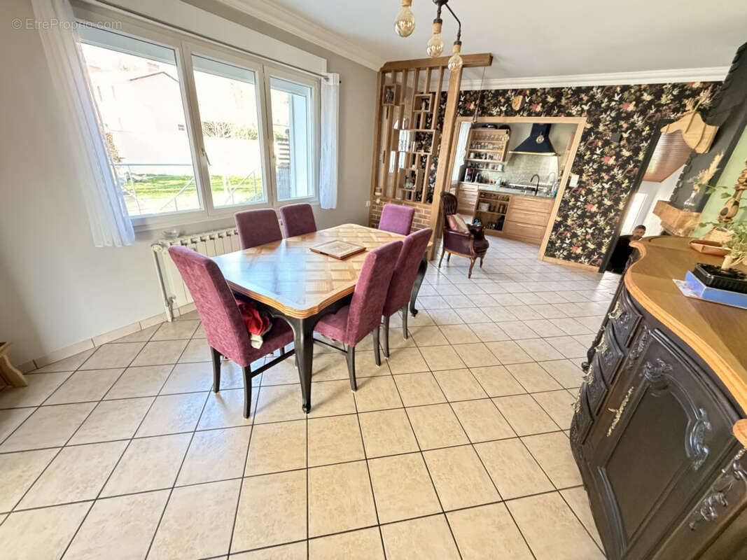 Maison à SAINT-PRIEST-BRAMEFANT