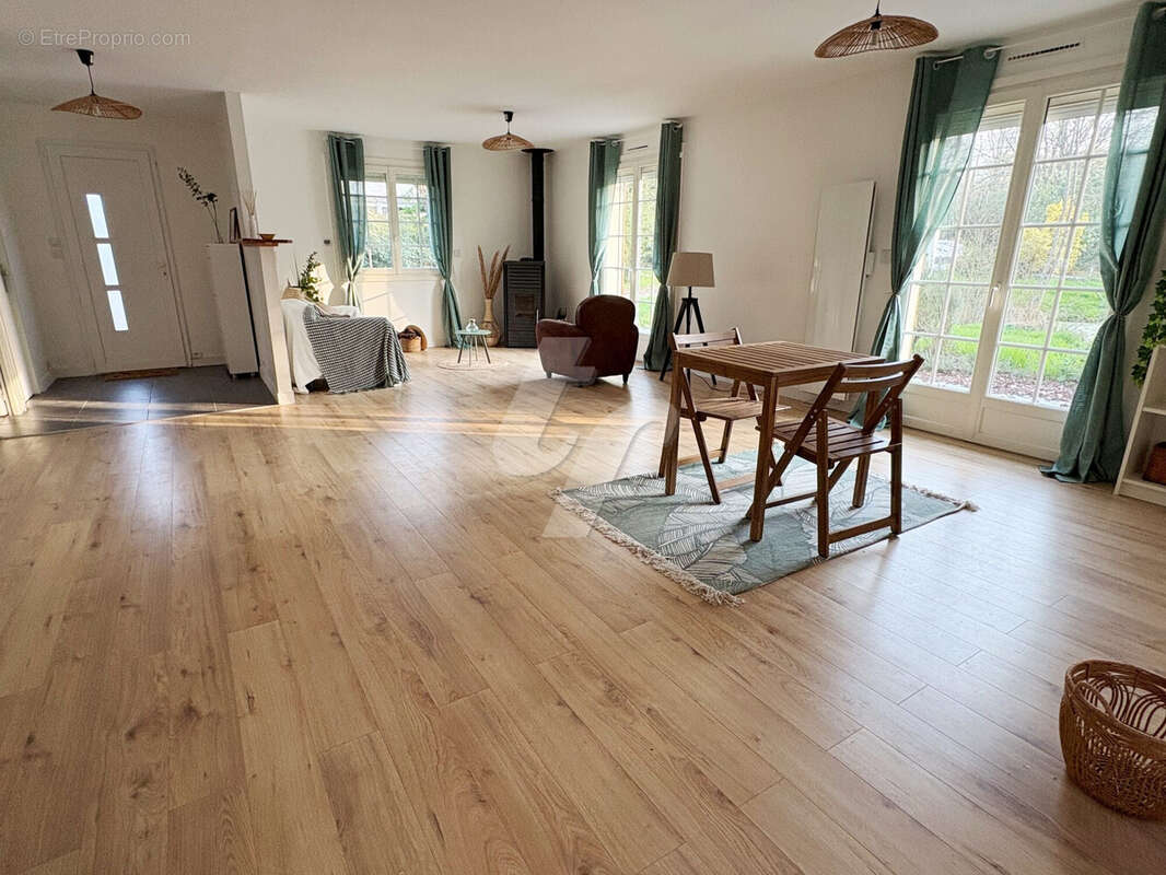 Maison 125 m² à Treillieres  - photo 3