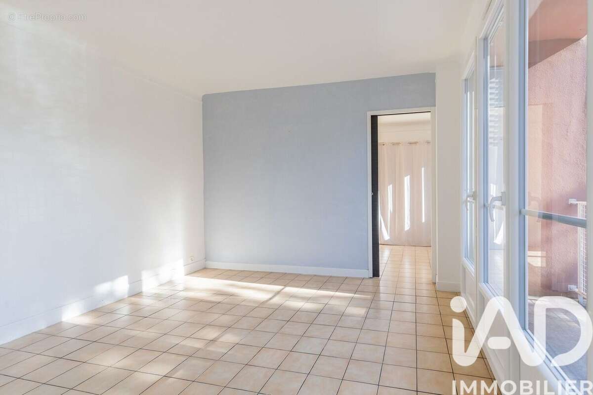 Photo 2 - Appartement à VIRY-CHATILLON