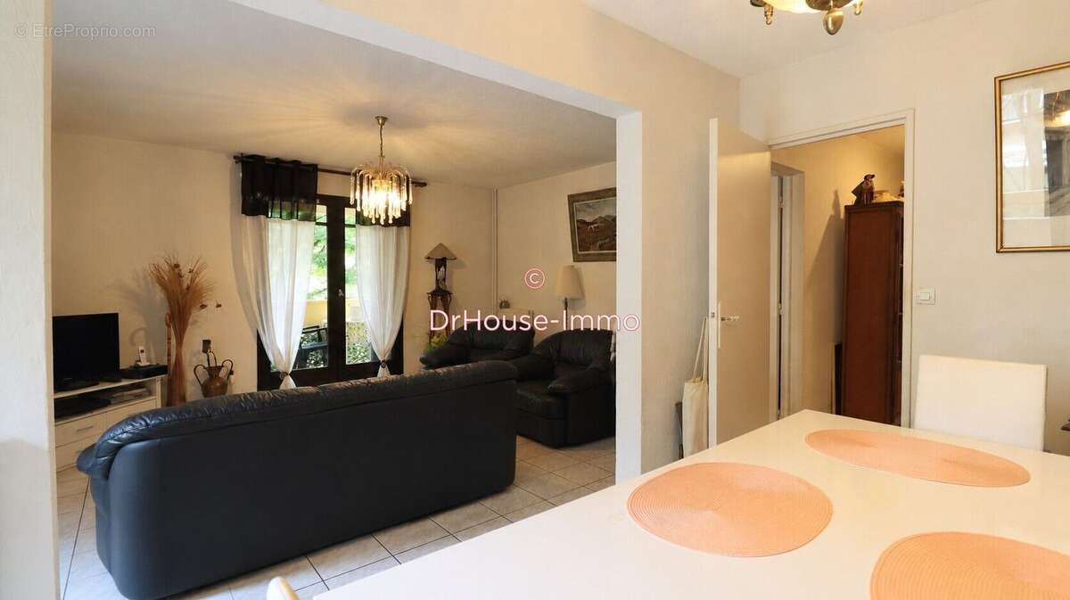Appartement 84 m² à Lormont  - photo 3