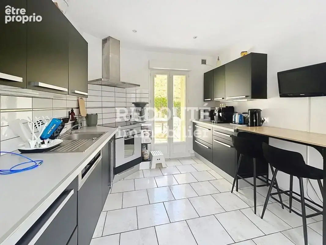 Maison 7 pièces familiale avec cour et jardin - Reims Gueux - photo 2