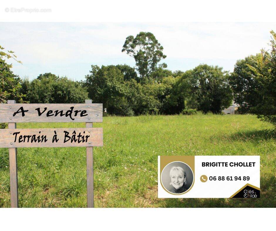 Terrain à VOLVIC