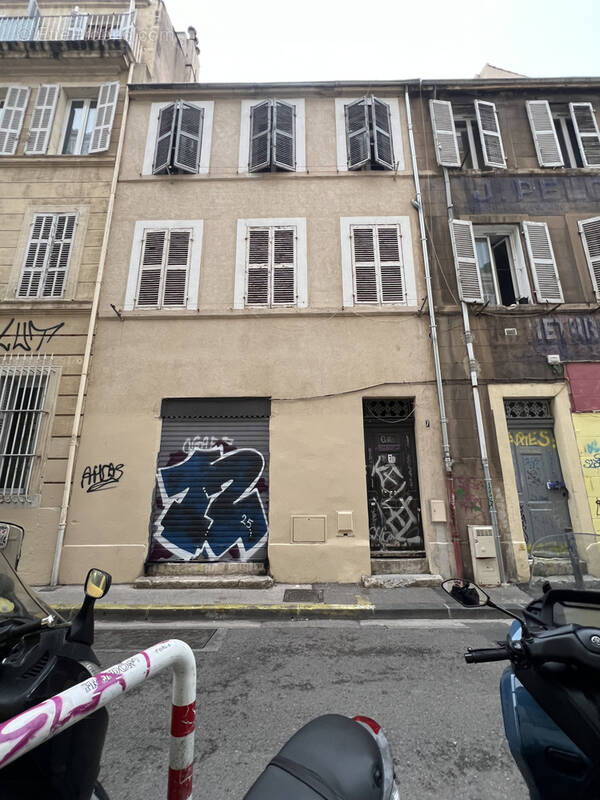 Appartement à MARSEILLE-6E