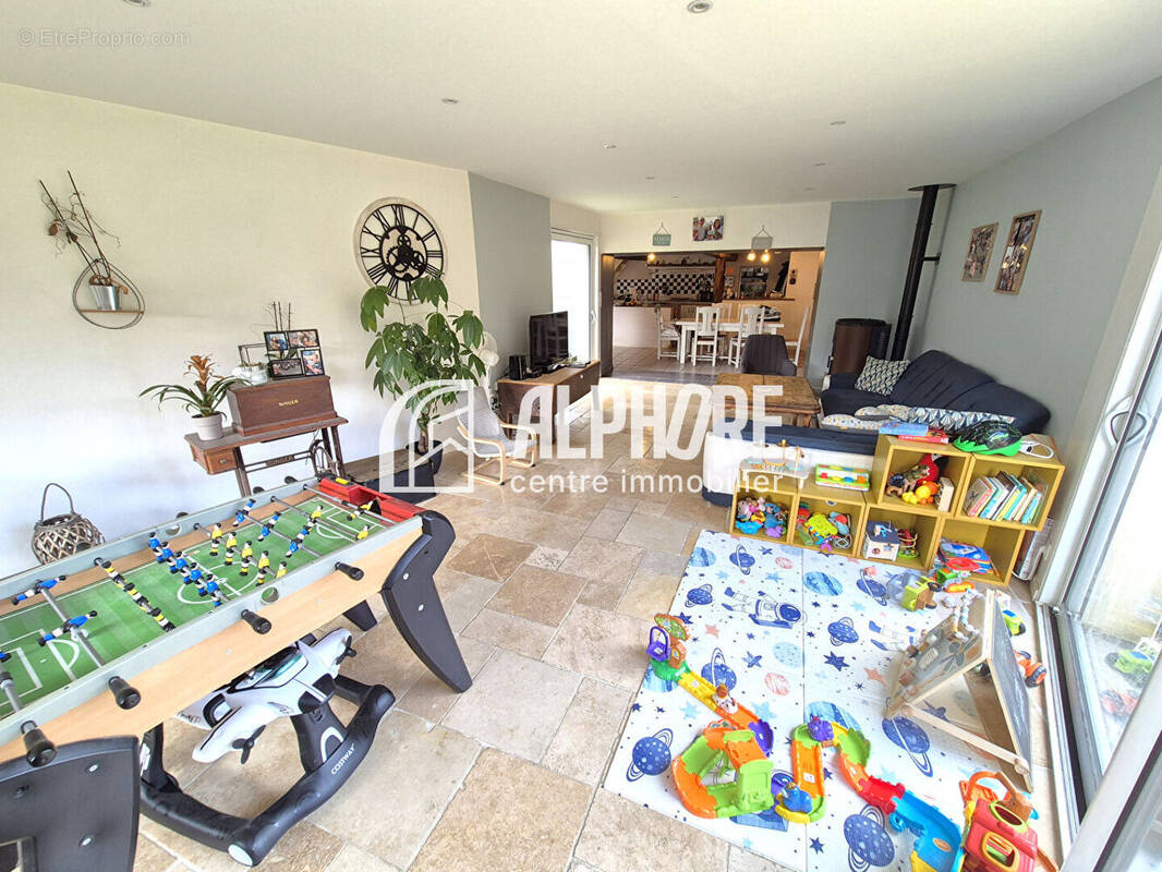 Maison à SAINT-MARTIN-DES-NOYERS